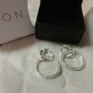 Linked double hoop earrings